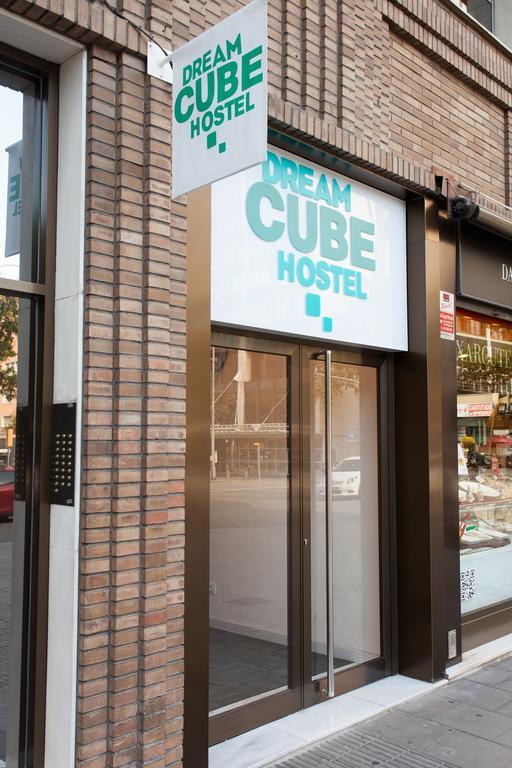Dream Cube Hostel Barcellona Esterno foto